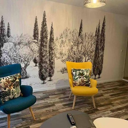 Appartement Avec Cours Gien Exterior foto