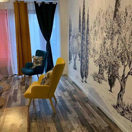 Appartement Avec Cours Gien Exterior foto