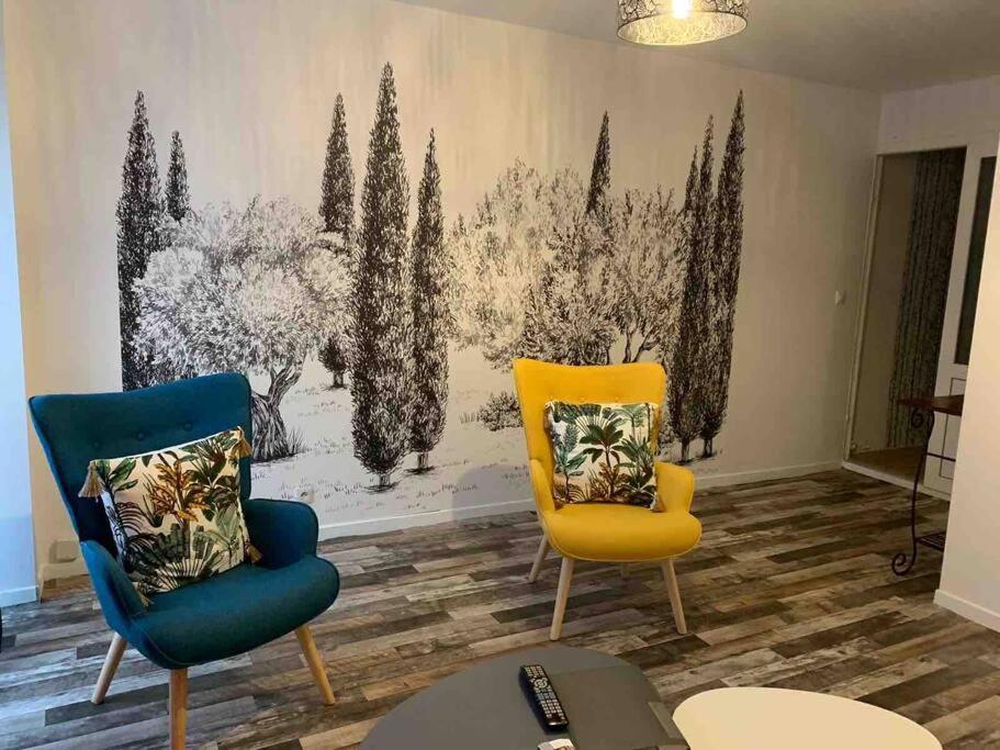 Appartement Avec Cours Gien Exterior foto